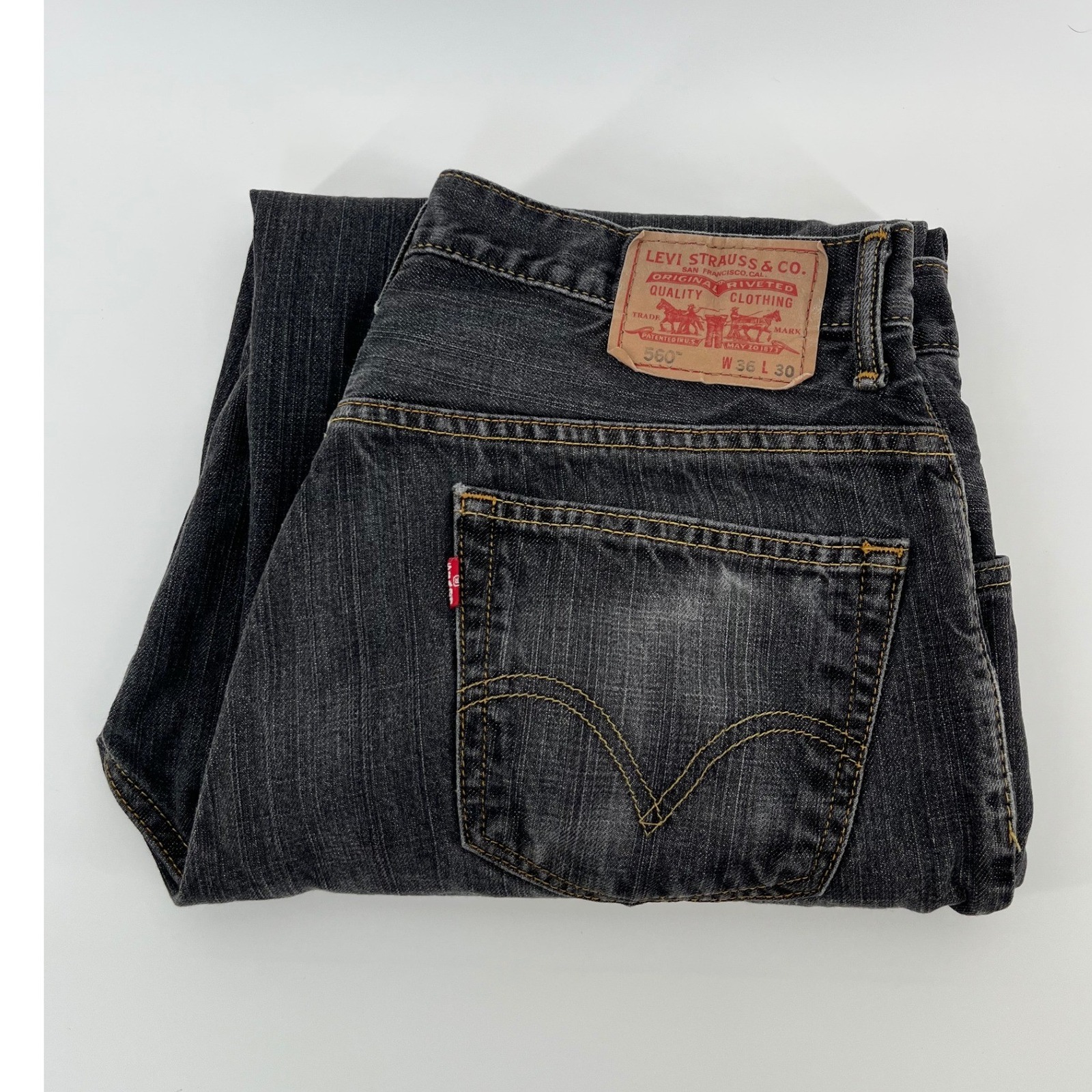 Levi's 560 Loose Fit Jeans Mens 36x30 Black Faded Tapered Leg Denim A2723